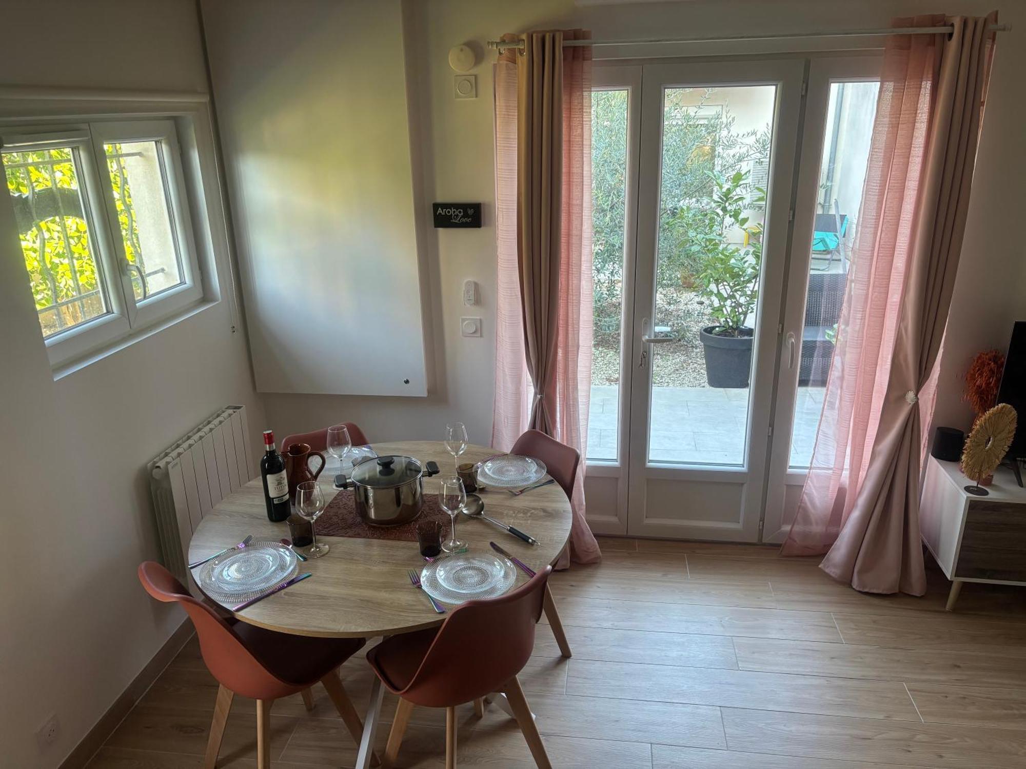 Charmante Maison Bord De Marne Maisons-Alfort Bagian luar foto